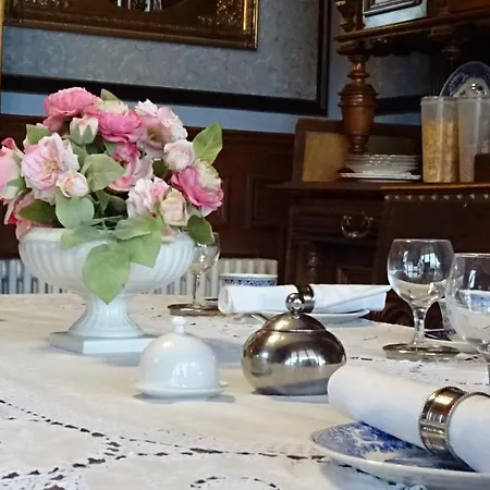 Manoir Sainte Cecile Mademoiselle Bed & Breakfast *